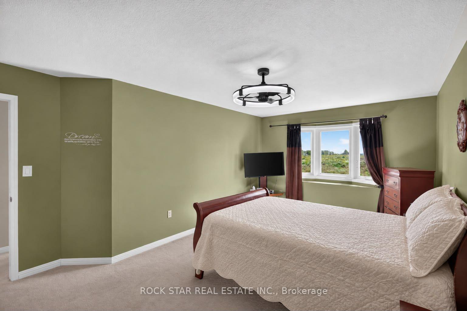 Photo 20 of 40 Fairhaven Drive, Hamilton, Stoney Creek — HOMEH
