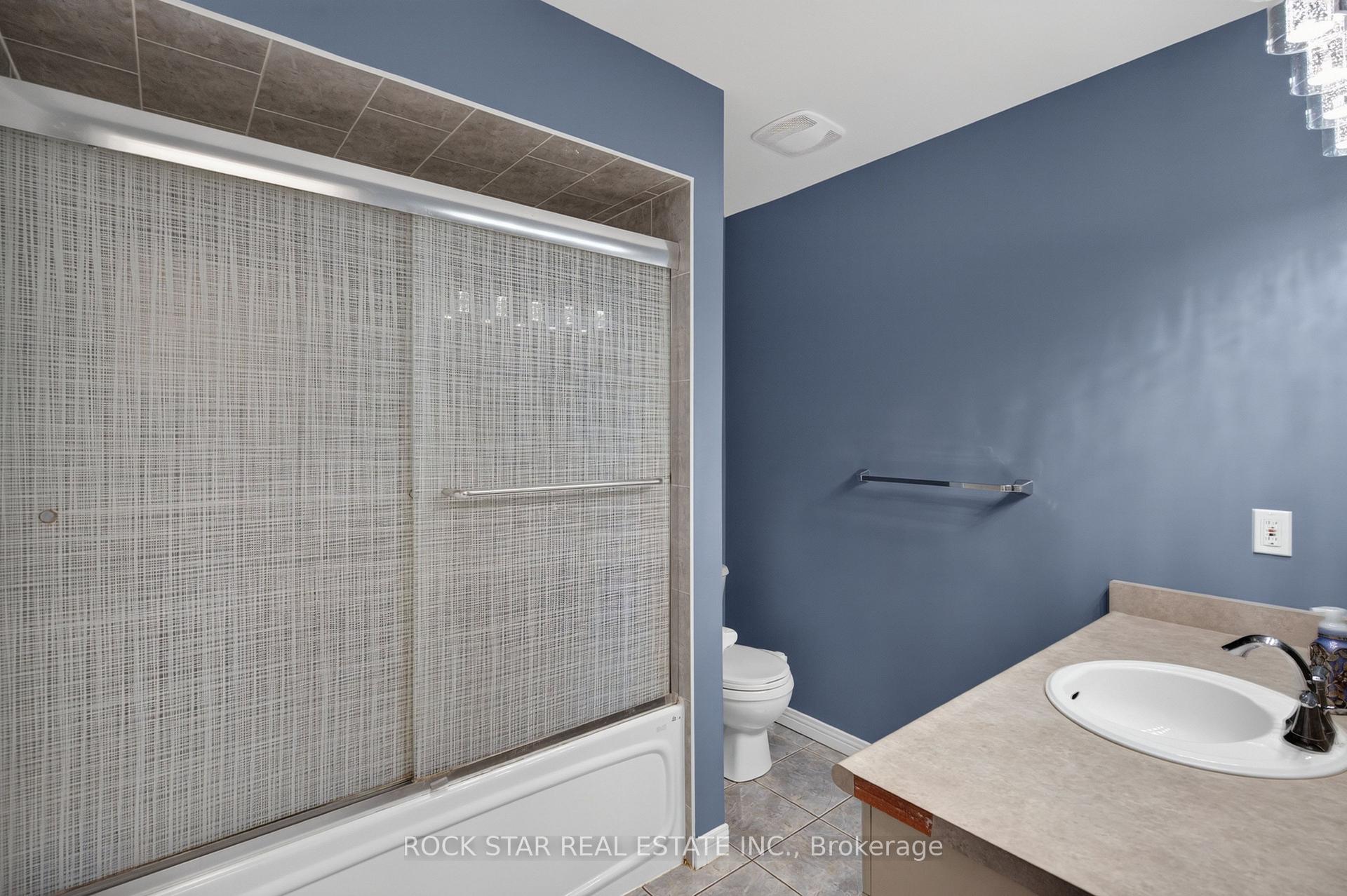 Photo 21 of 40 Fairhaven Drive, Hamilton, Stoney Creek — HOMEH