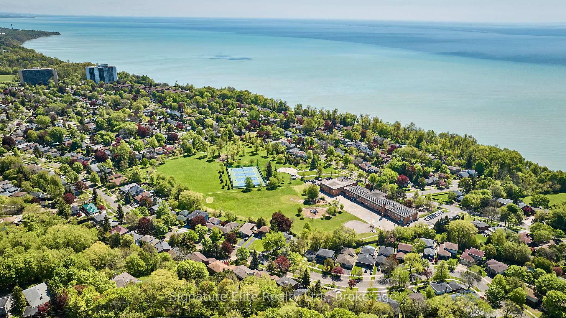 Photo 49 of 3 Kingsmere Crescent, Scarborough, Scarborough Village — HOMEH