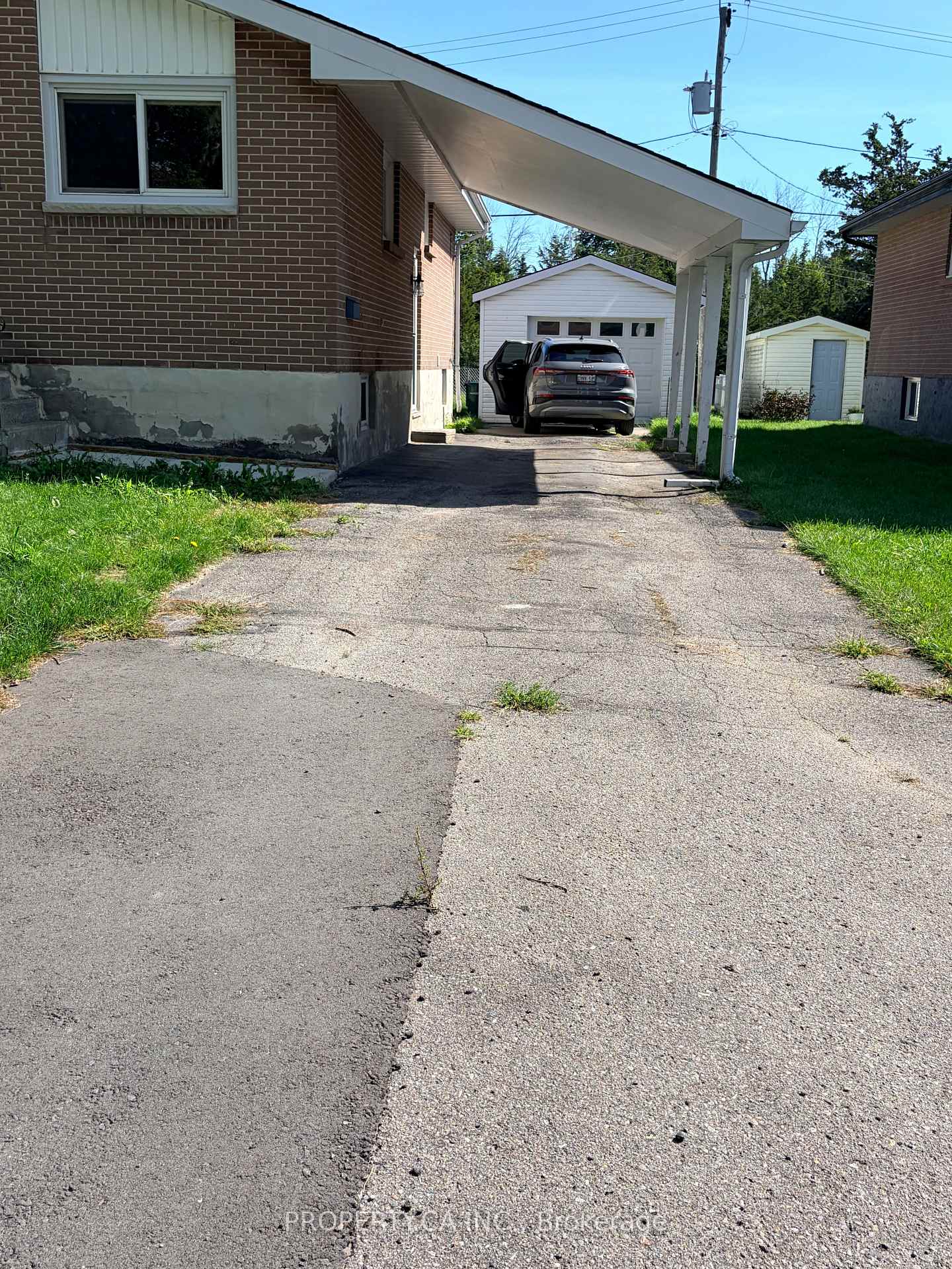 Photo 4 of 21 Nelles Avenue, Quinte West, Sidney Ward — HOMEH