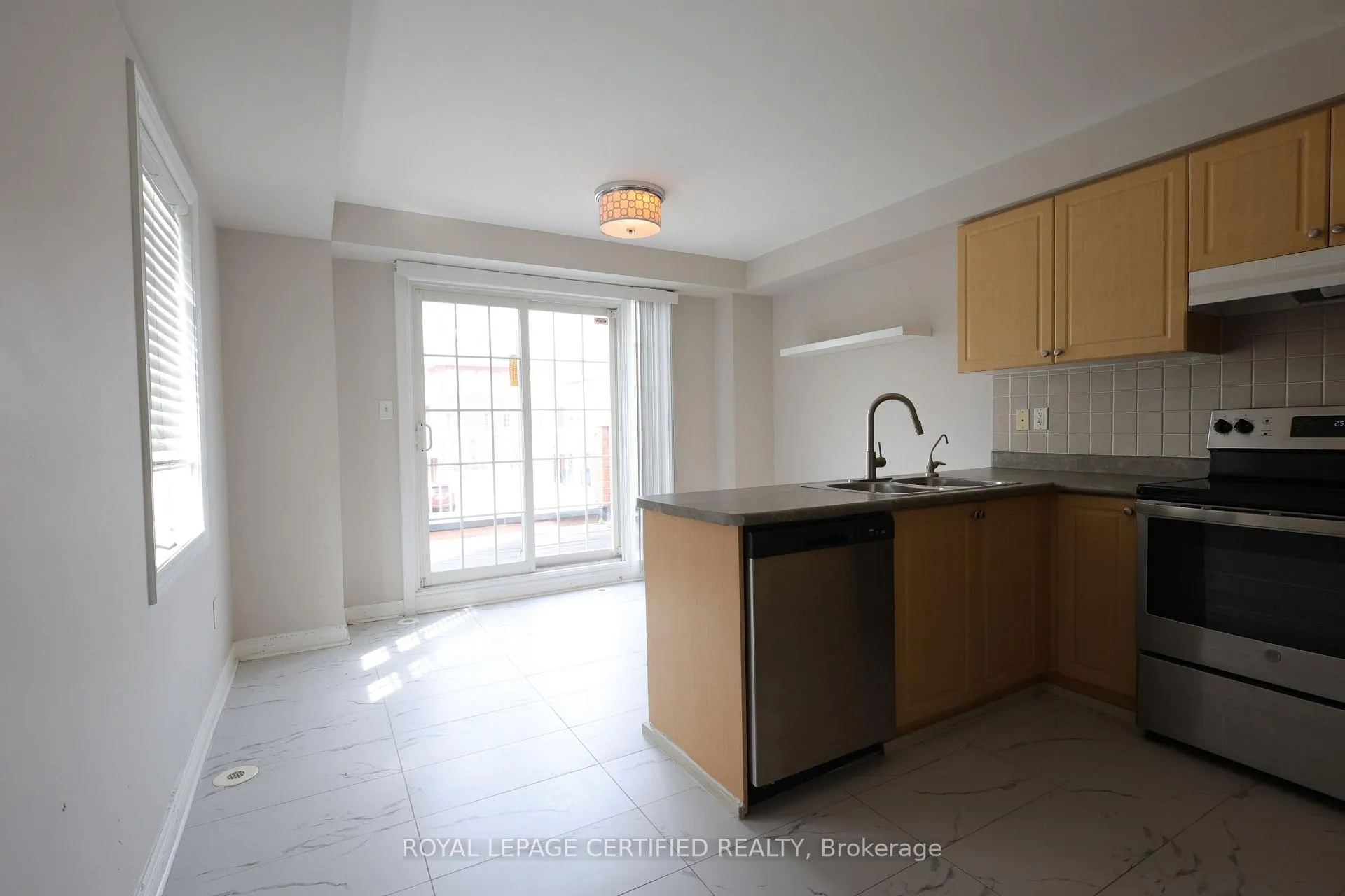 Photo 9 of 2420 Bur Oak Avenue, Markham, Cornell — HOMEH