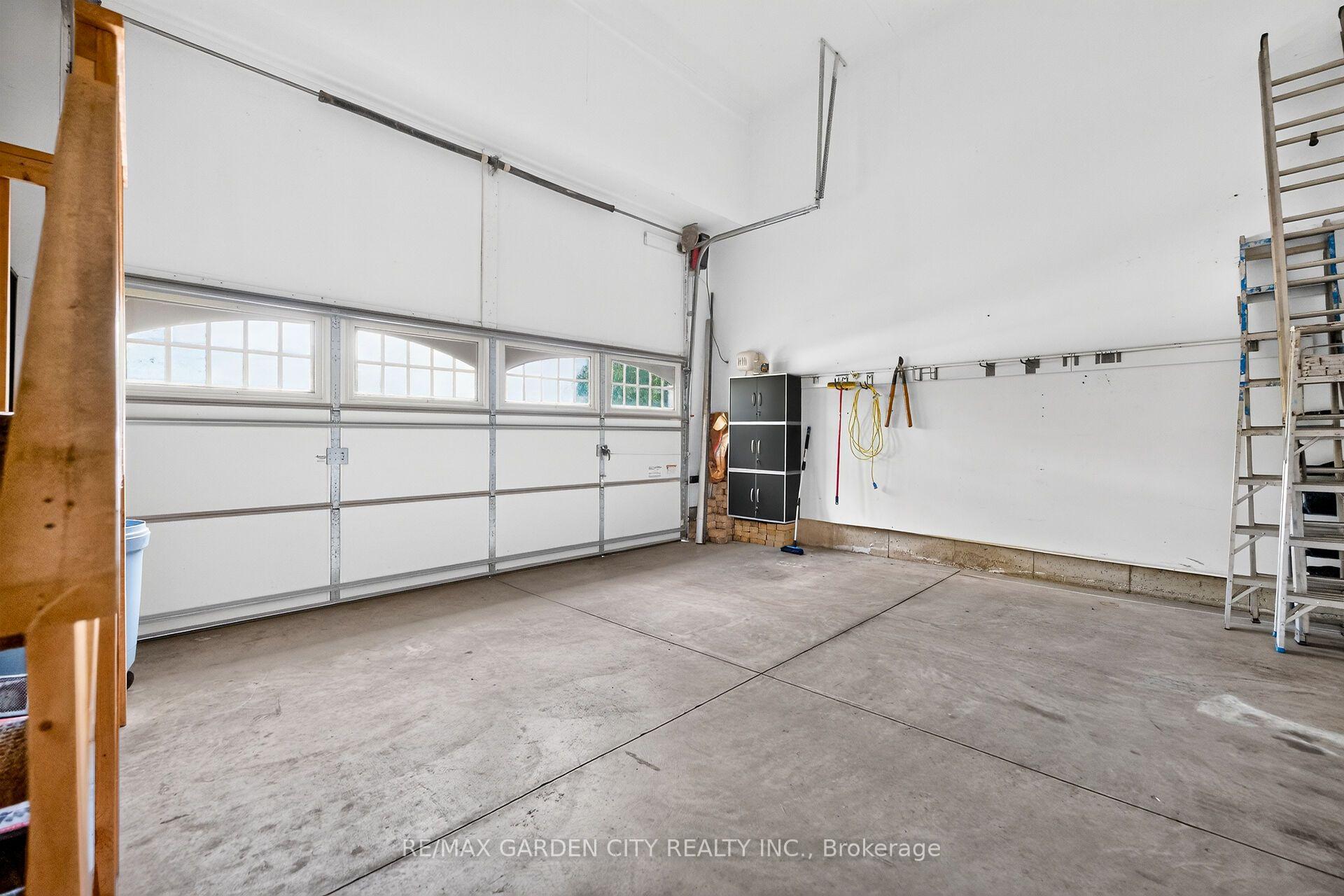 Photo 34 of 18 Heathcote Court, Grimsby, Grimsby East — HOMEH