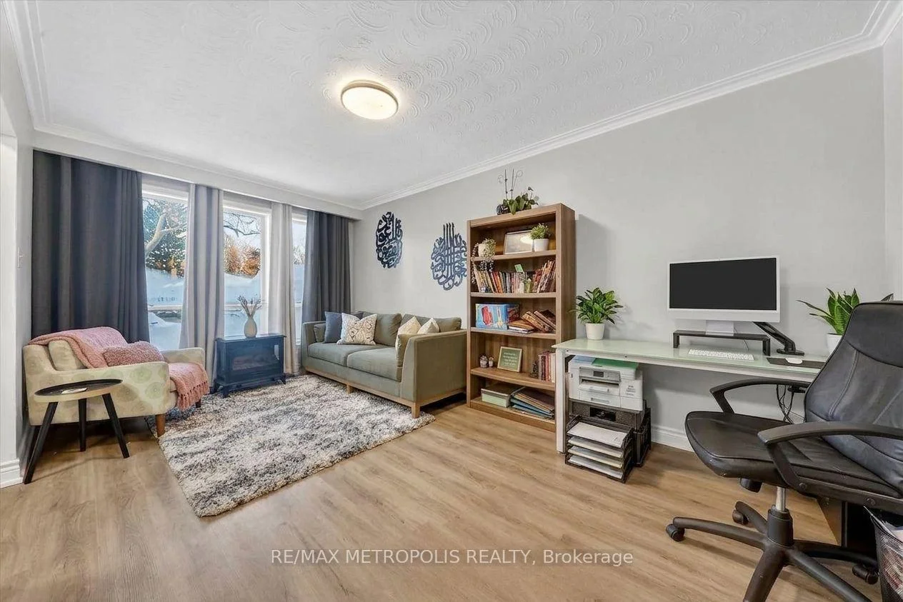 Photo 9 of 30 Melchior Drive, Scarborough, West Hill — HOMEH