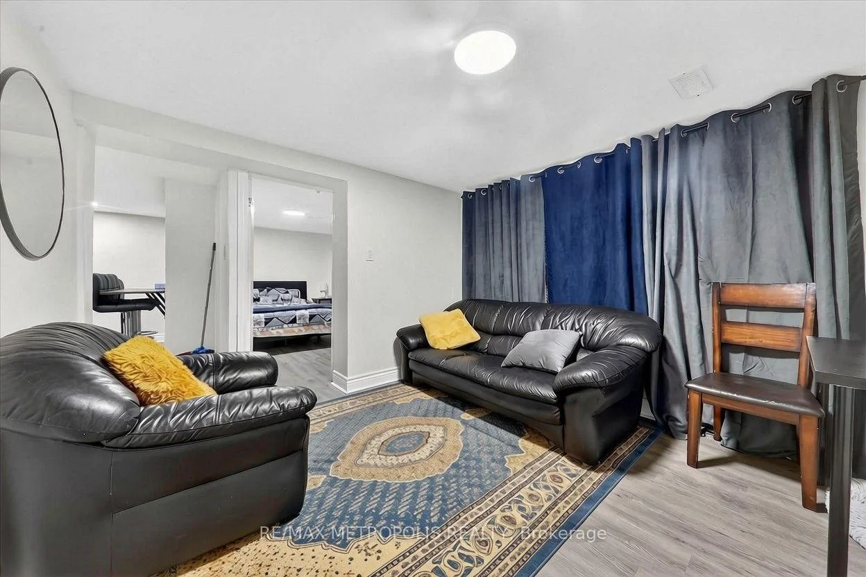 Photo 17 of 30 Melchior Drive, Scarborough, West Hill — HOMEH