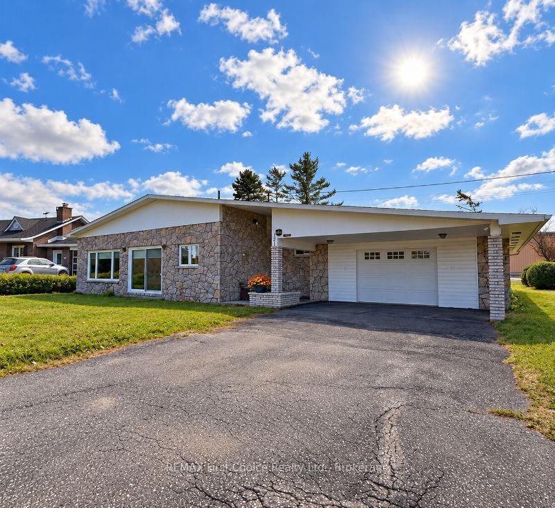 Photo 3 of 123 Albany Place, Greenstone, TB-96 — HOMEH