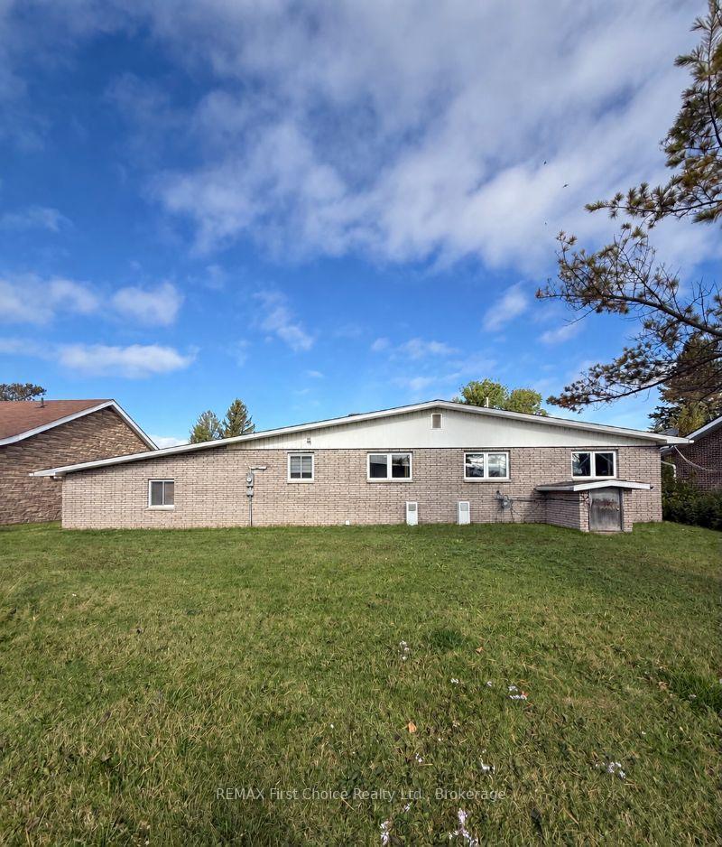 Photo 4 of 123 Albany Place, Greenstone, TB-96 — HOMEH