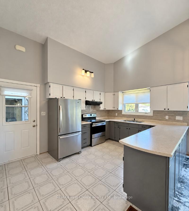 Photo 7 of 123 Albany Place, Greenstone, TB-96 — HOMEH