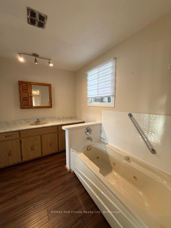 Photo 16 of 123 Albany Place, Greenstone, TB-96 — HOMEH