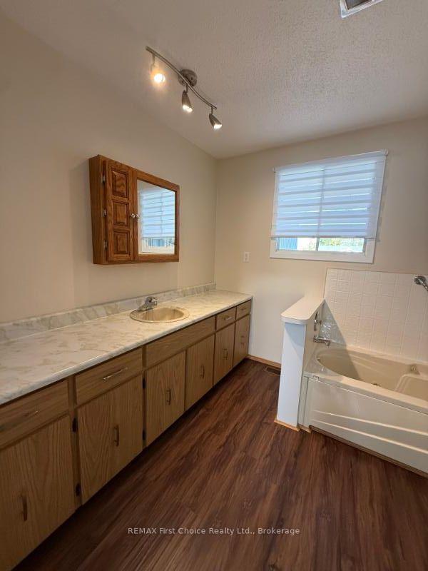 Photo 18 of 123 Albany Place, Greenstone, TB-96 — HOMEH