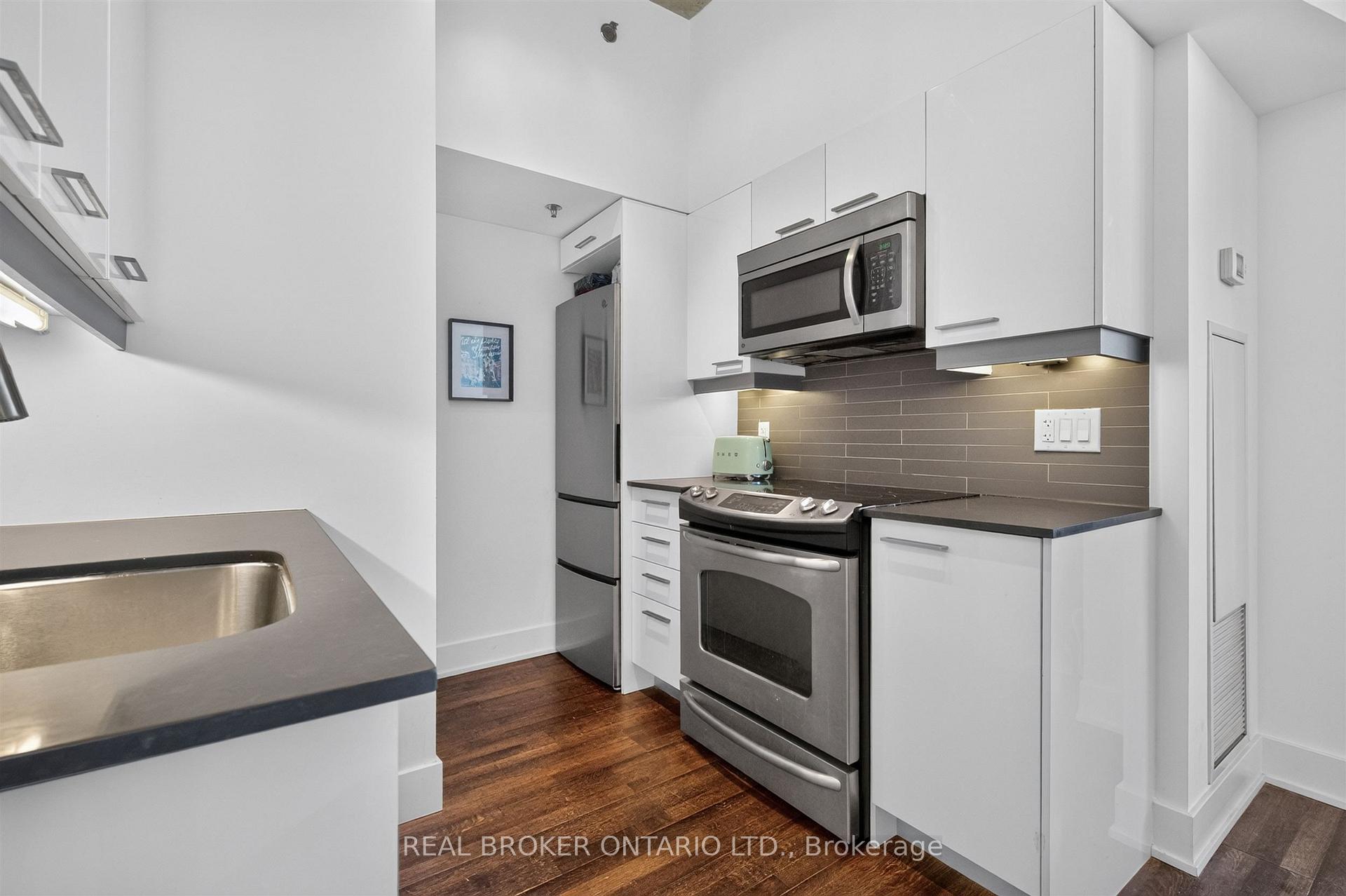 Photo 14 of Unit 803, 90 Trinity Street, Toronto, Moss Park — HOMEH