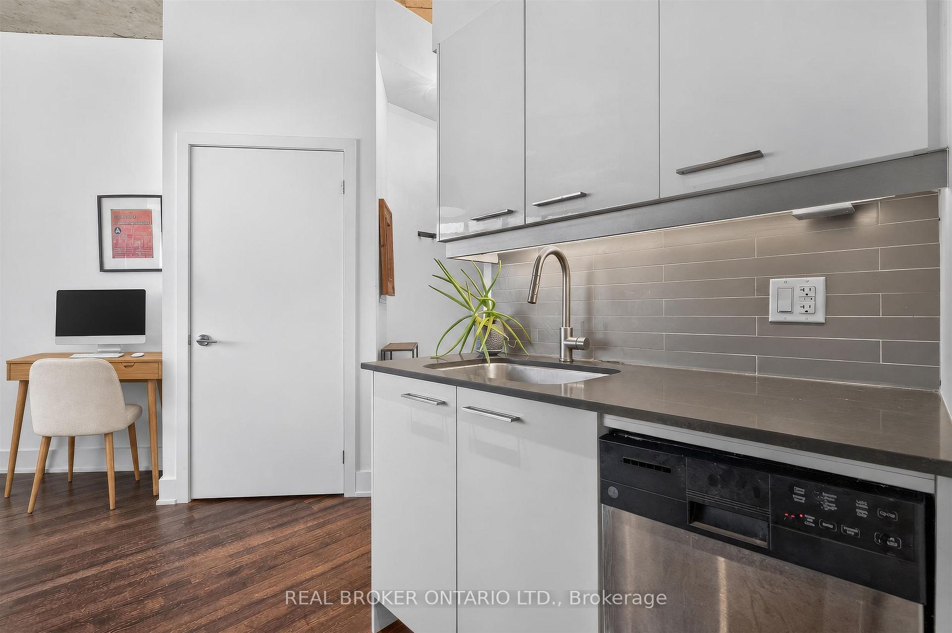 Photo 15 of Unit 803, 90 Trinity Street, Toronto, Moss Park — HOMEH