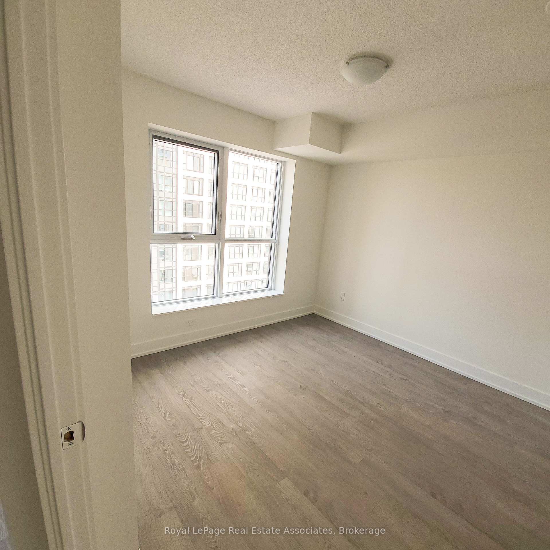 Photo 6 of Unit 1519, 9 Mabelle Avenue, Etobicoke, Islington-City Centre West — HOMEH