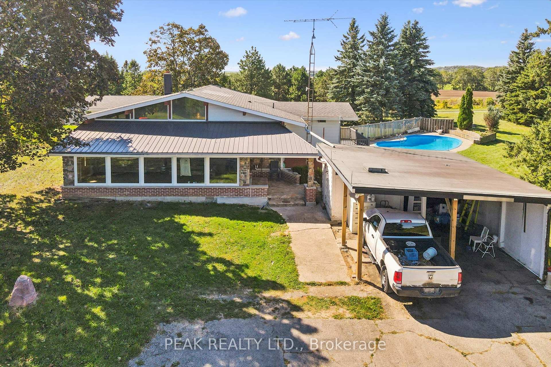 Photo 3 of 234 Brant Road, Brant, South Dumfries — HOMEH