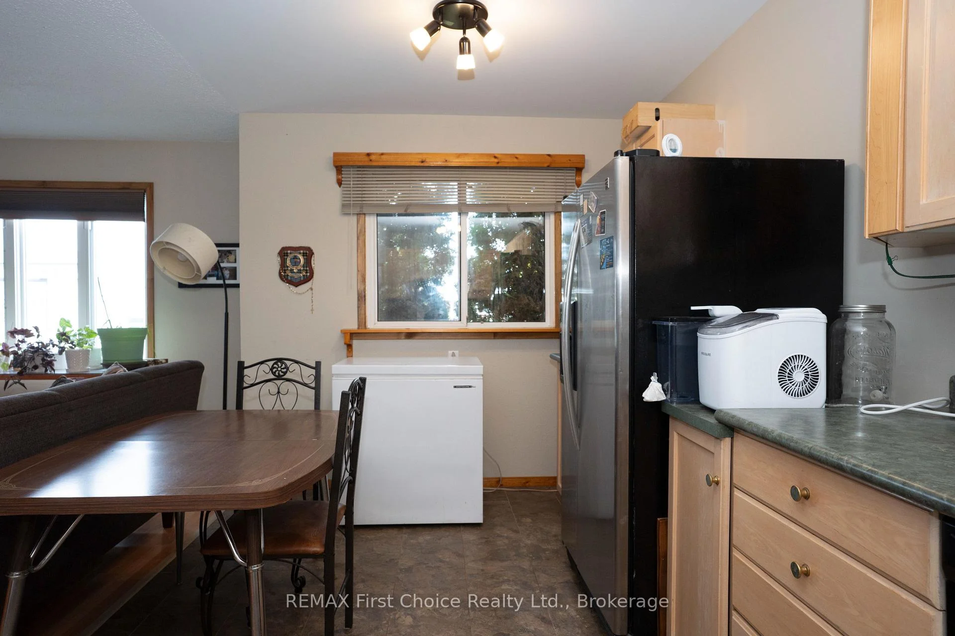 Photo 8 of 467 James Street N, Thunder Bay, Northwood Park — HOMEH