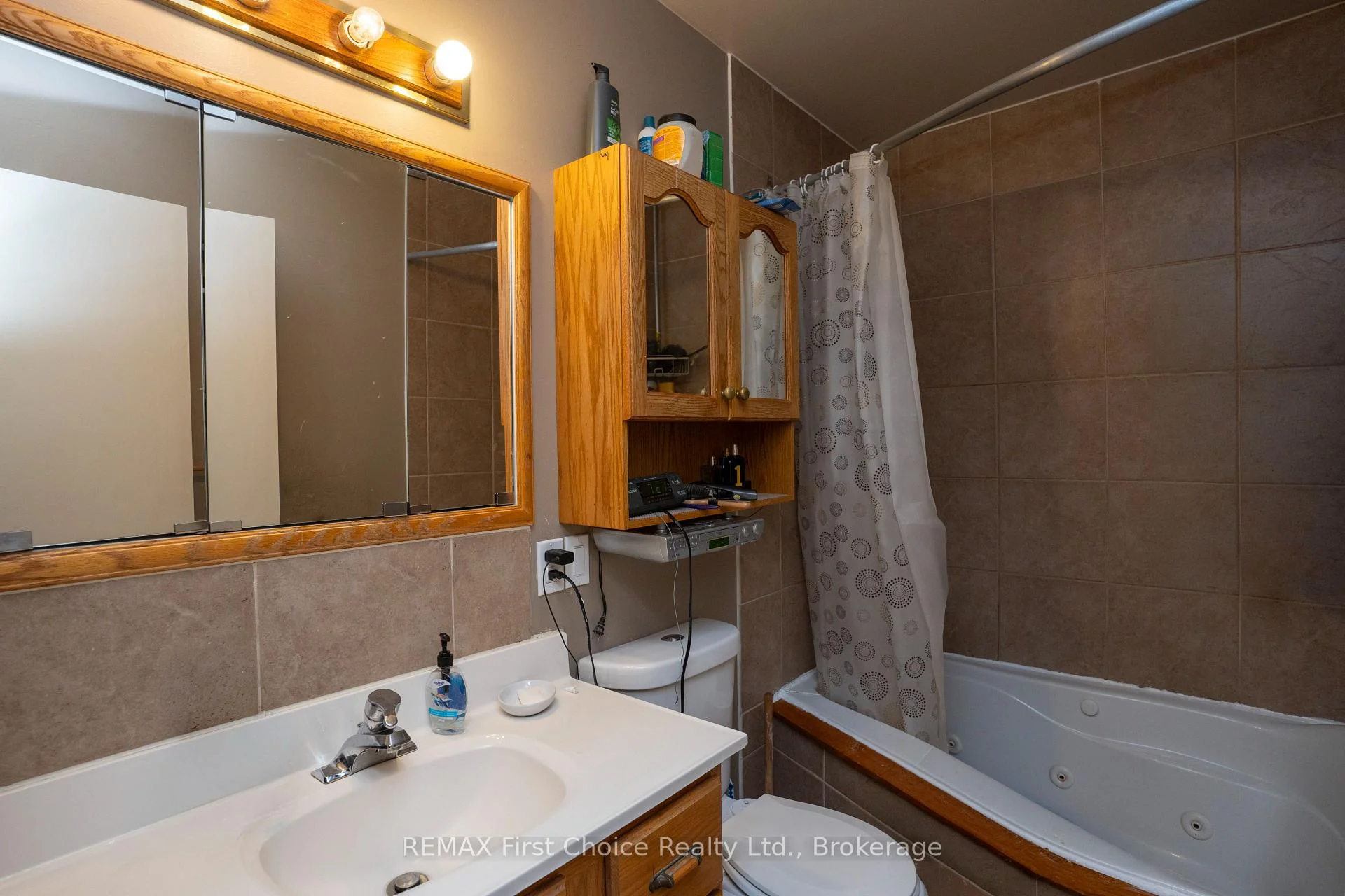 Photo 11 of 467 James Street N, Thunder Bay, Northwood Park — HOMEH