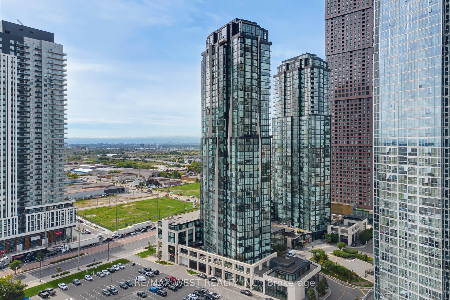 Photo 2 of Unit 605, 2900 Highway 7, Vaughan, Concord — HOMEH