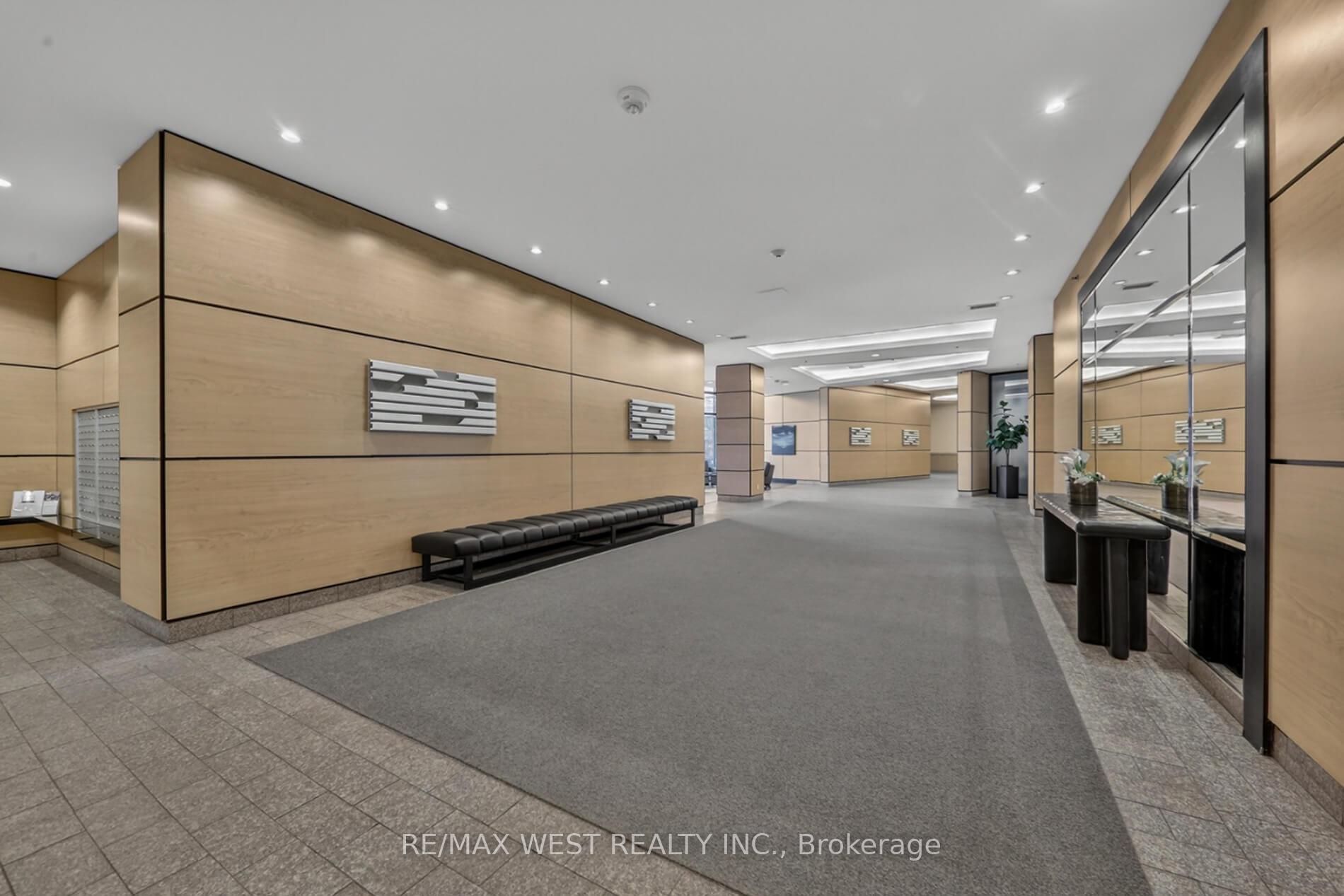 Photo 5 of Unit 605, 2900 Highway 7, Vaughan, Concord — HOMEH