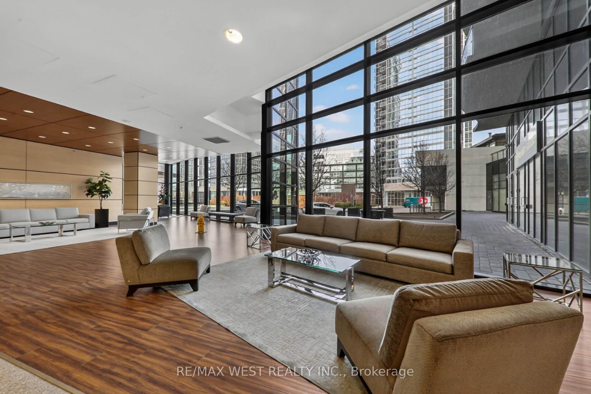 Photo 6 of Unit 605, 2900 Highway 7, Vaughan, Concord — HOMEH