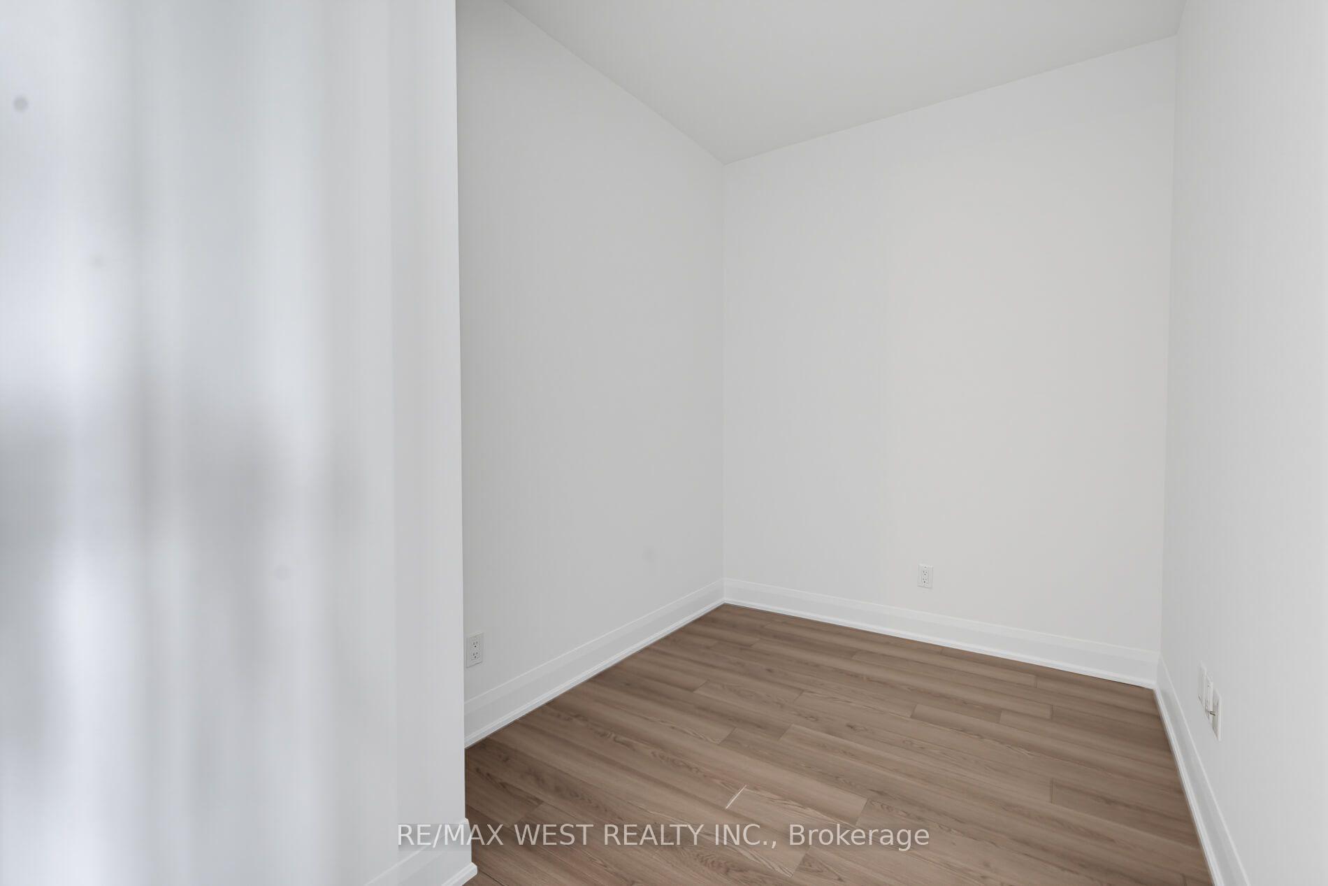 Photo 9 of Unit 605, 2900 Highway 7, Vaughan, Concord — HOMEH