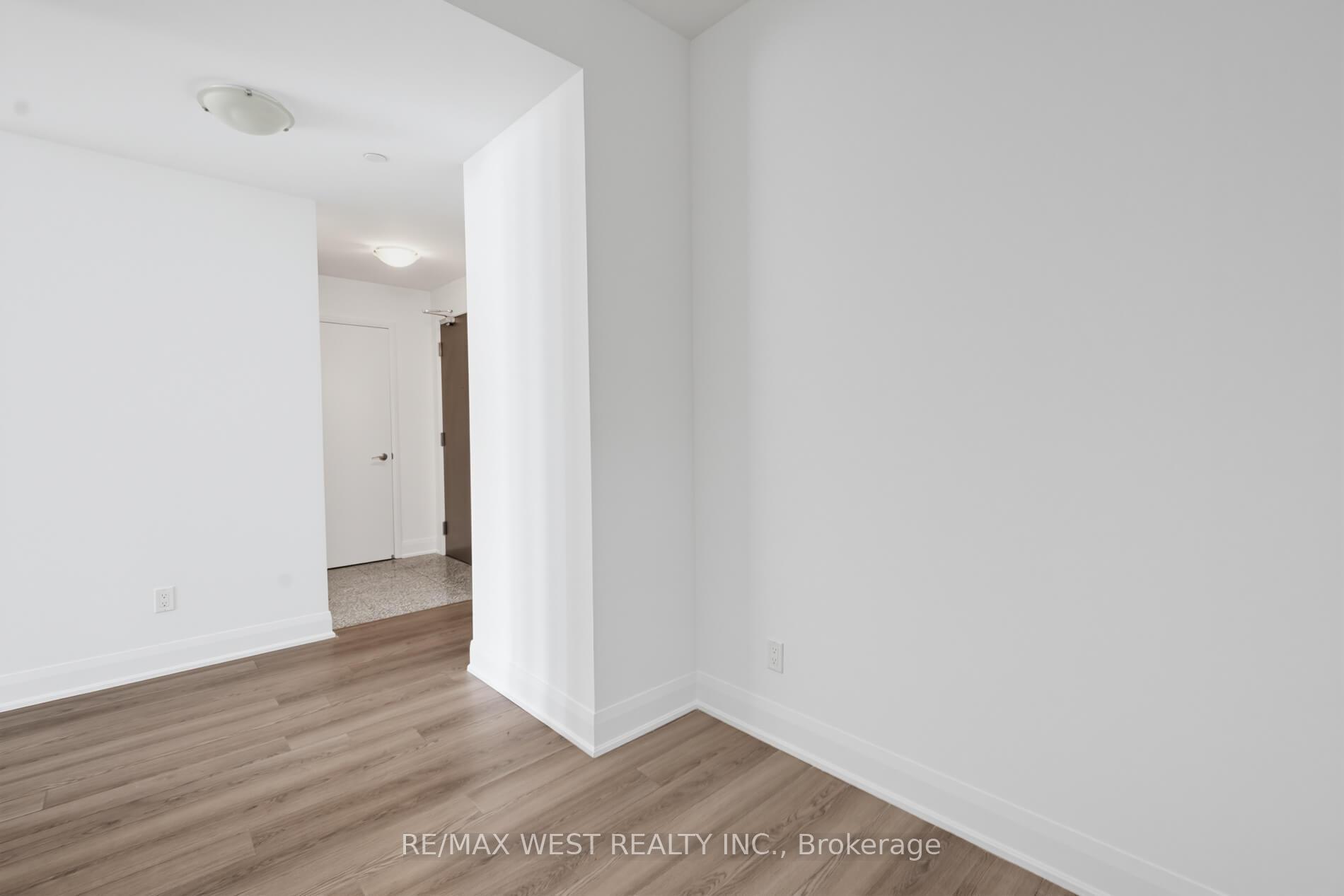 Photo 11 of Unit 605, 2900 Highway 7, Vaughan, Concord — HOMEH