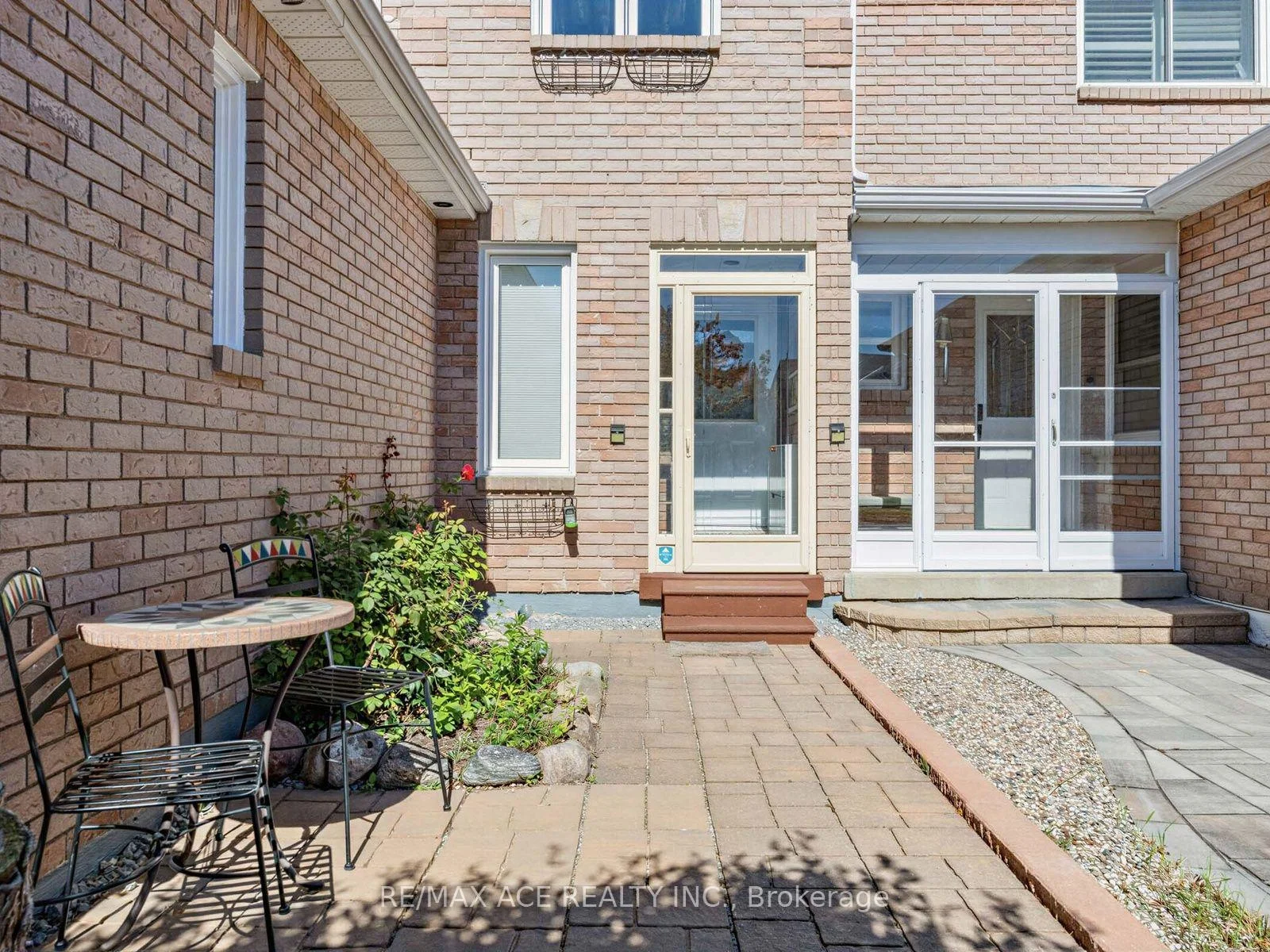 Photo 4 of 40 Weekes Drive, Ajax, Central West — HOMEH