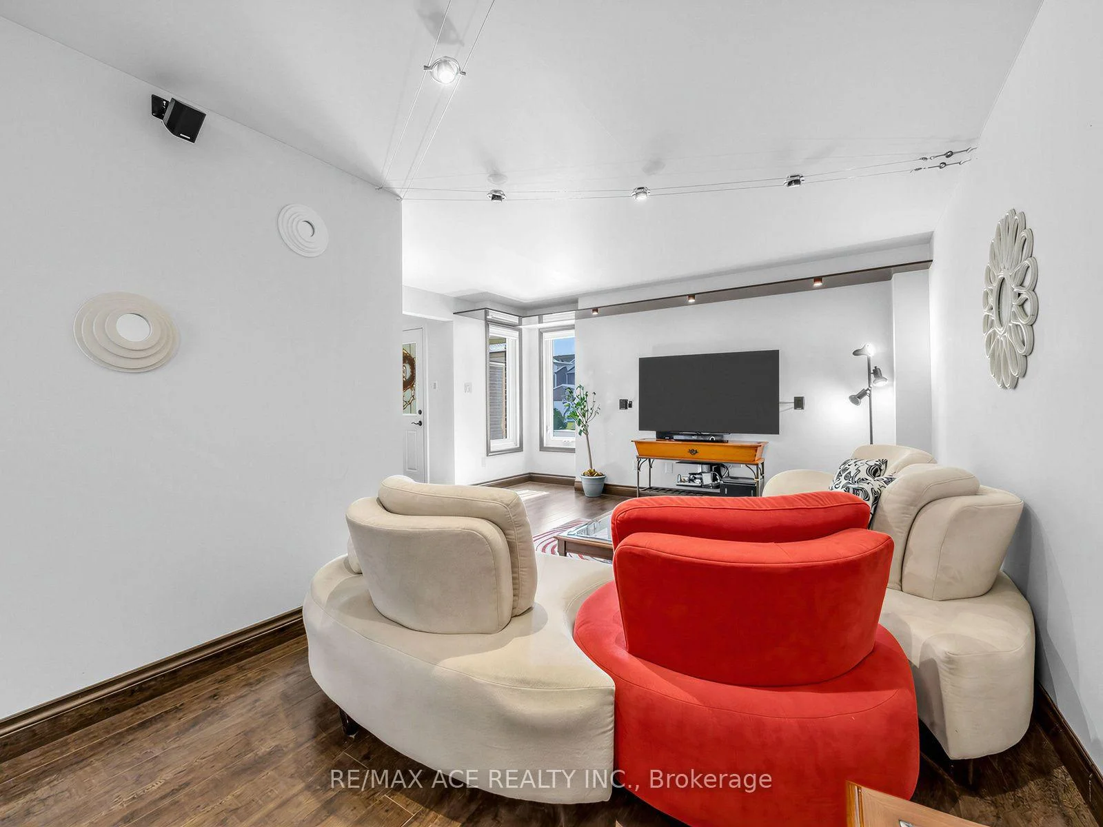 Photo 9 of 40 Weekes Drive, Ajax, Central West — HOMEH