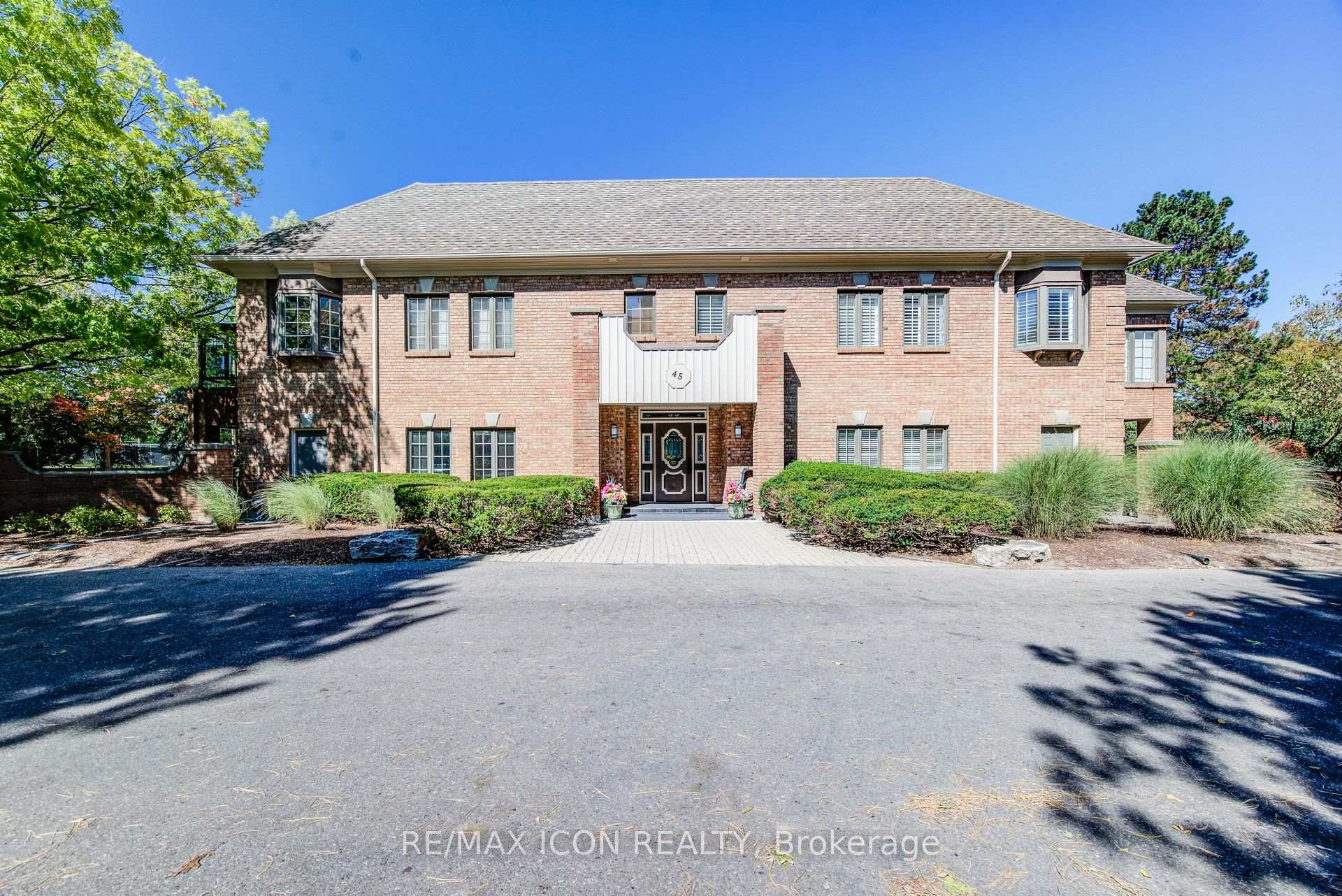 Photo of Unit 32, 45 Blue Springs Drive
