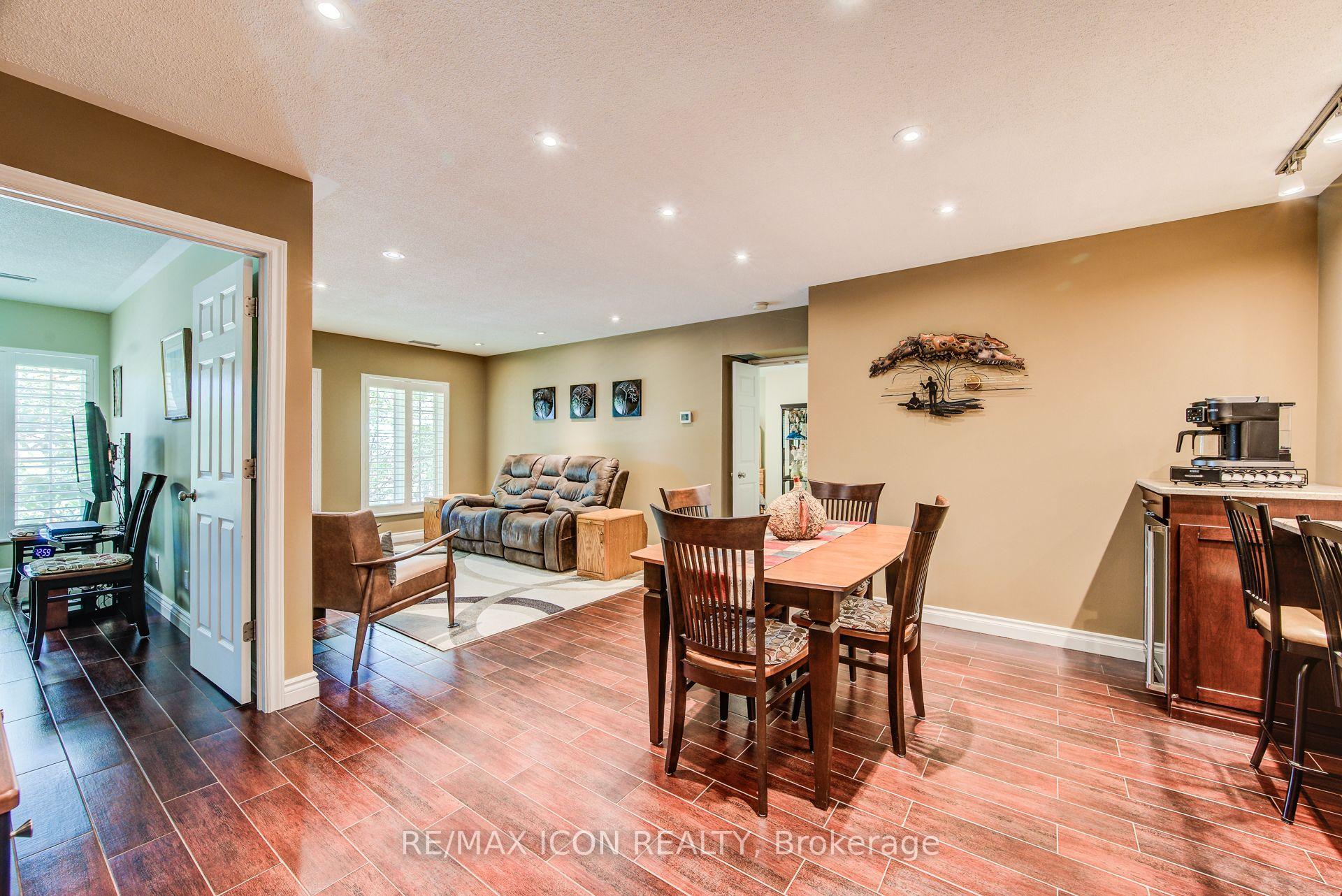 Photo 9 of Unit 32, 45 Blue Springs Drive, Waterloo, Colonial Acres — HOMEH