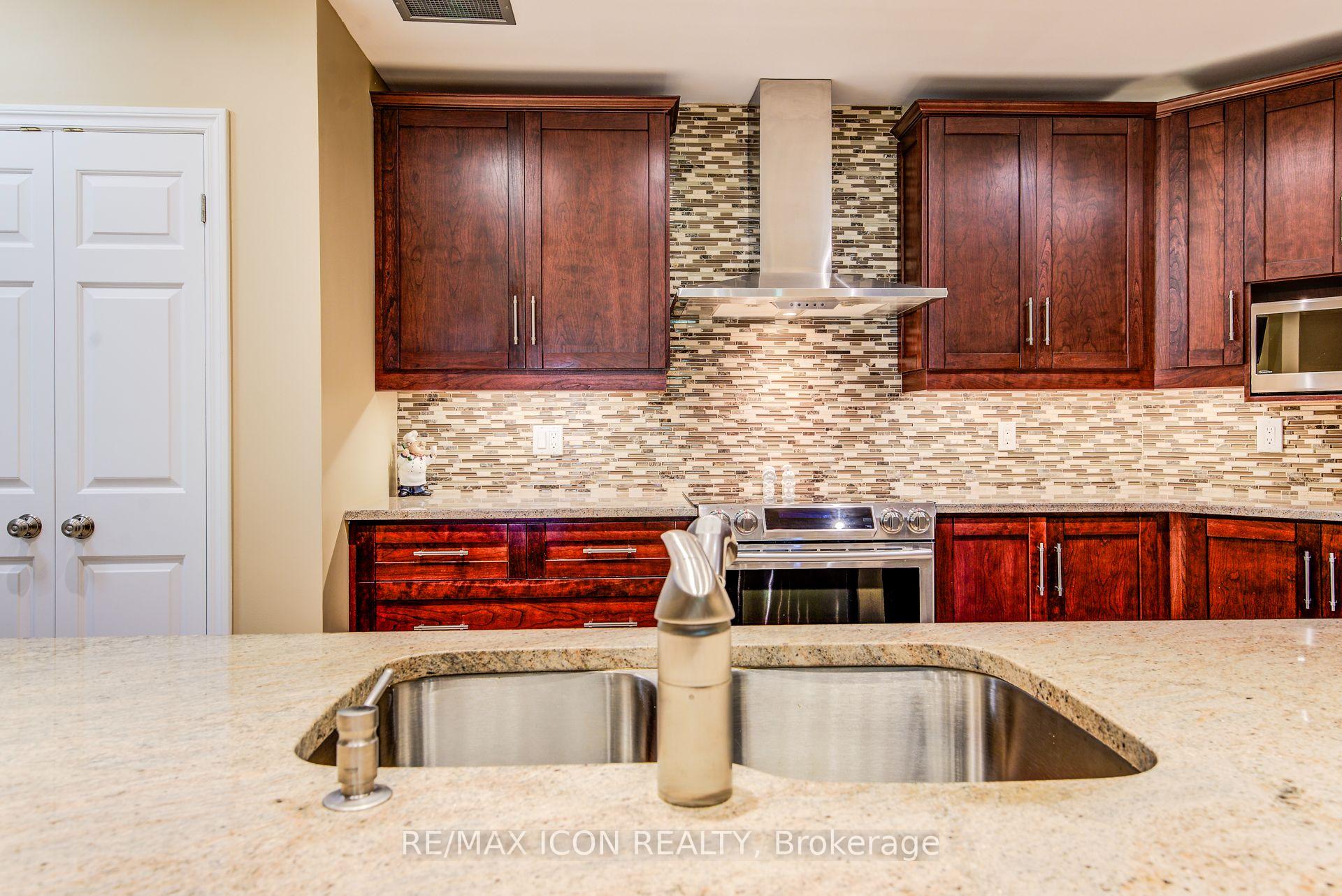 Photo 14 of Unit 32, 45 Blue Springs Drive, Waterloo, Colonial Acres — HOMEH