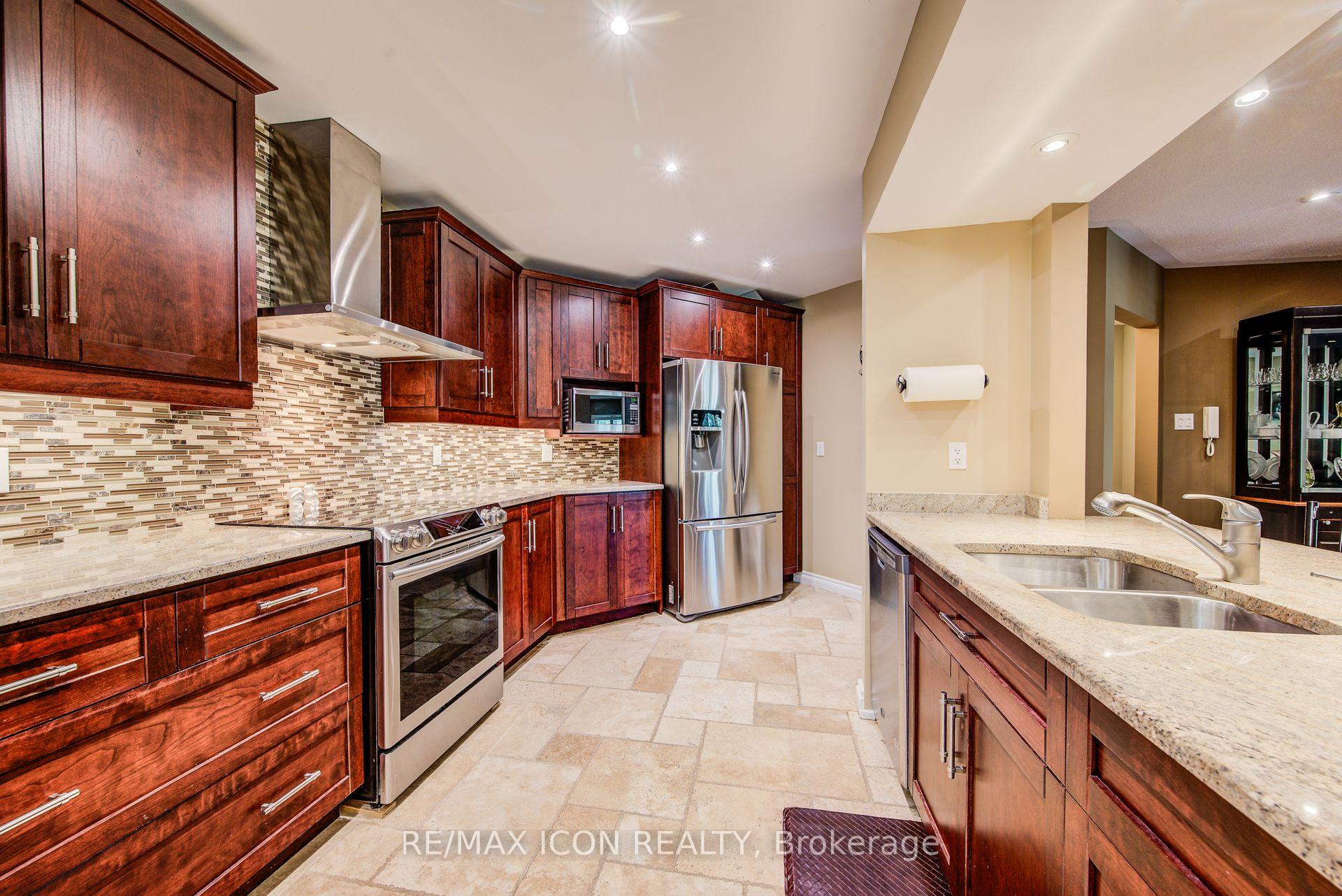 Photo 18 of Unit 32, 45 Blue Springs Drive, Waterloo, Colonial Acres — HOMEH