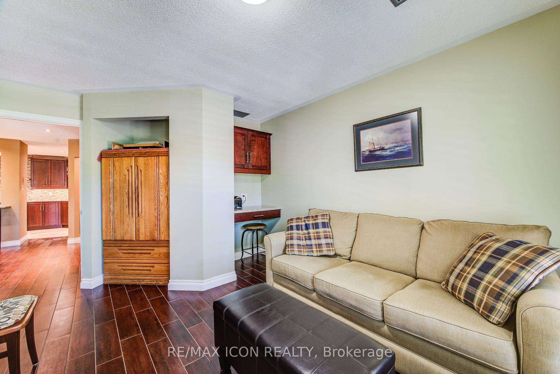Photo 25 of Unit 32, 45 Blue Springs Drive, Waterloo, Colonial Acres — HOMEH