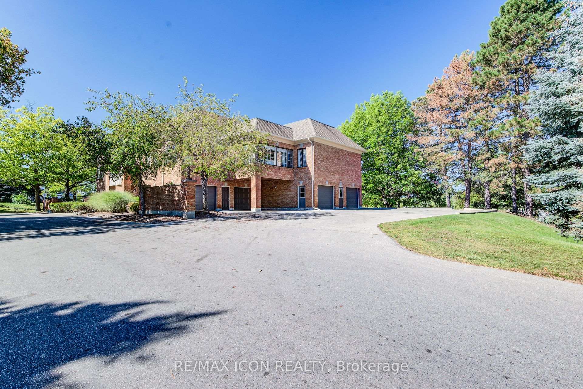 Photo 34 of Unit 32, 45 Blue Springs Drive, Waterloo, Colonial Acres — HOMEH