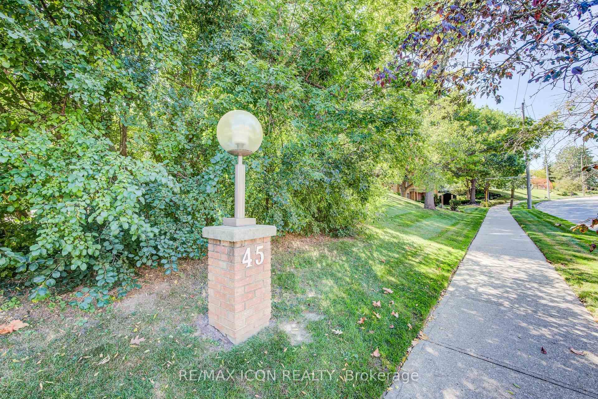 Photo 35 of Unit 32, 45 Blue Springs Drive, Waterloo, Colonial Acres — HOMEH