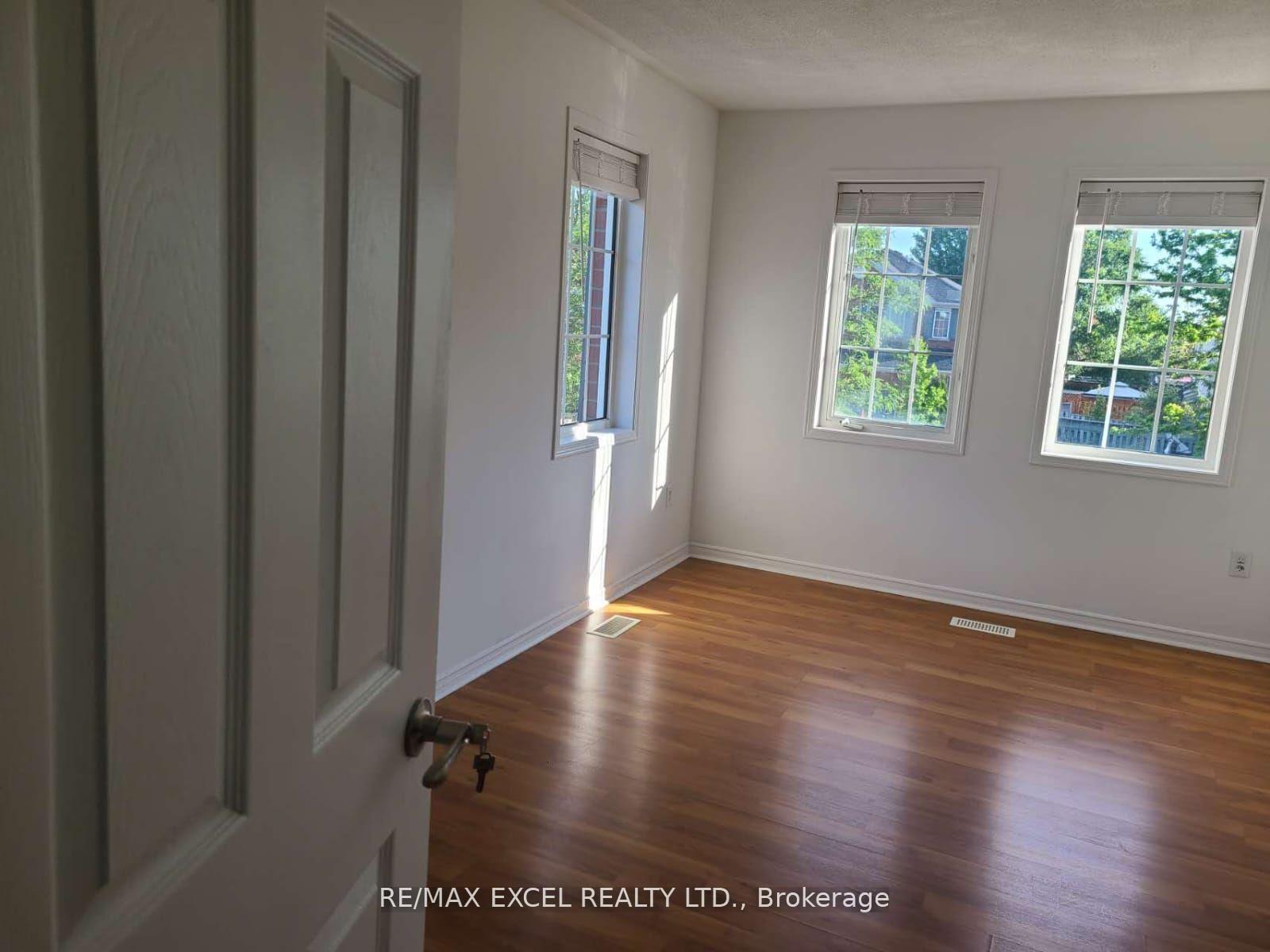 Photo 7 of 95 Bunchberry Way, Brampton, Sandringham-Wellington — HOMEH