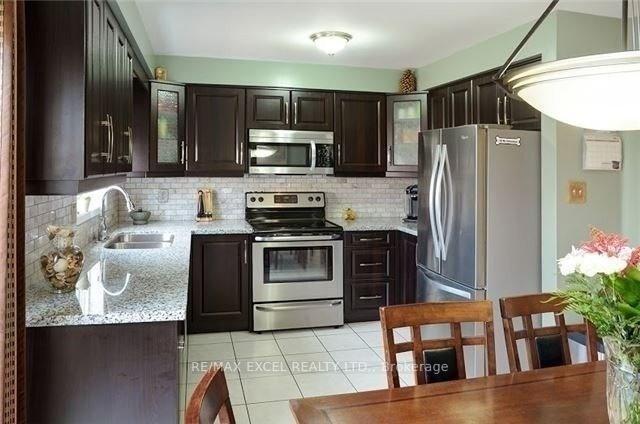Photo 15 of 95 Bunchberry Way, Brampton, Sandringham-Wellington — HOMEH