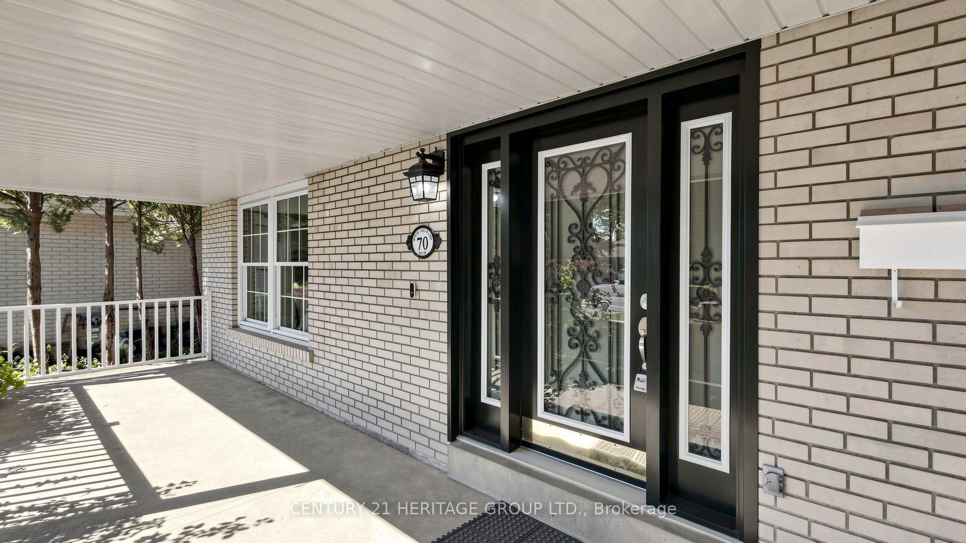 Photo 4 of 70 Royal Orchard Boulevard, Markham, Royal Orchard — HOMEH
