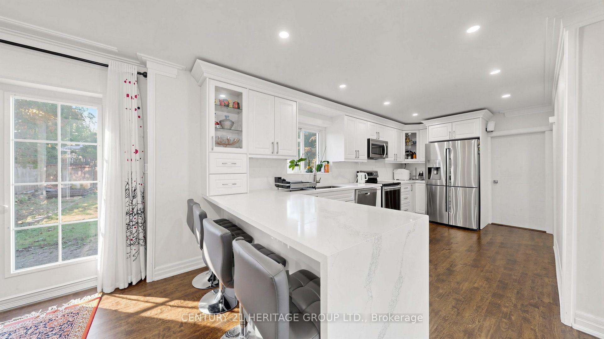 Photo 10 of 70 Royal Orchard Boulevard, Markham, Royal Orchard — HOMEH