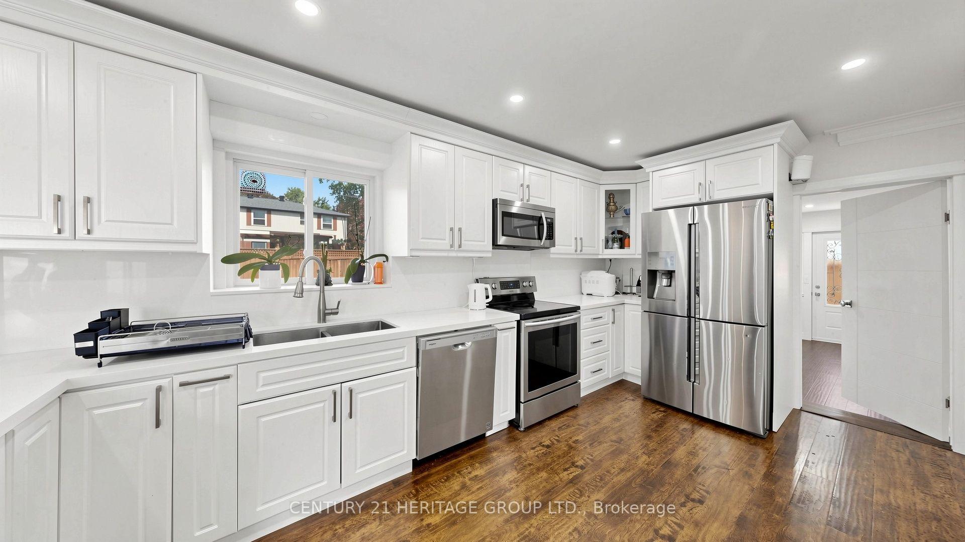 Photo 11 of 70 Royal Orchard Boulevard, Markham, Royal Orchard — HOMEH