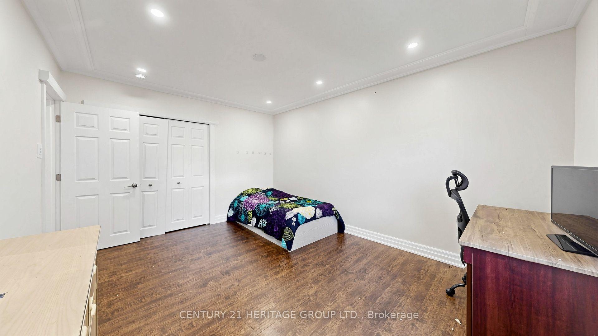 Photo 26 of 70 Royal Orchard Boulevard, Markham, Royal Orchard — HOMEH