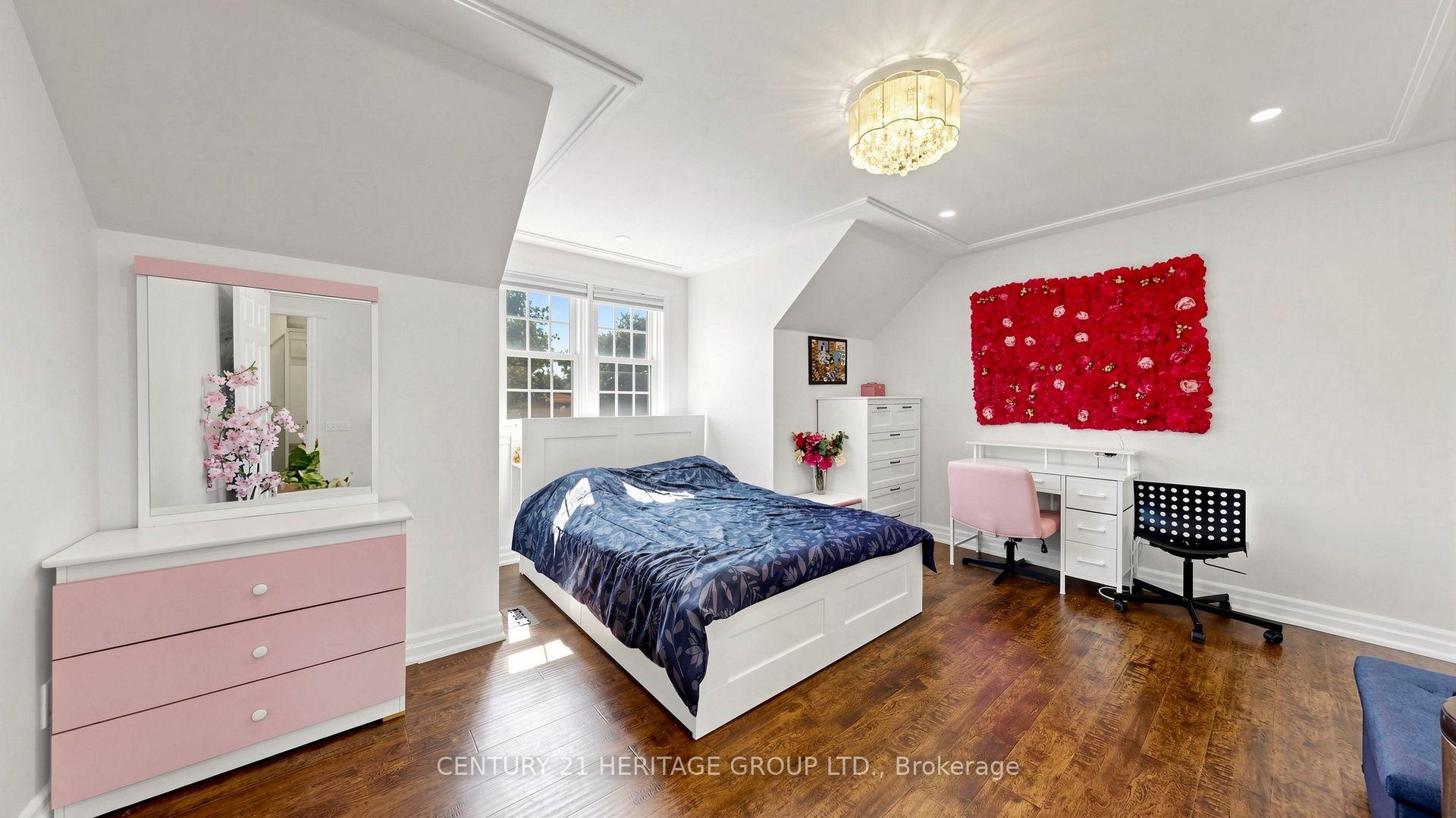 Photo 30 of 70 Royal Orchard Boulevard, Markham, Royal Orchard — HOMEH