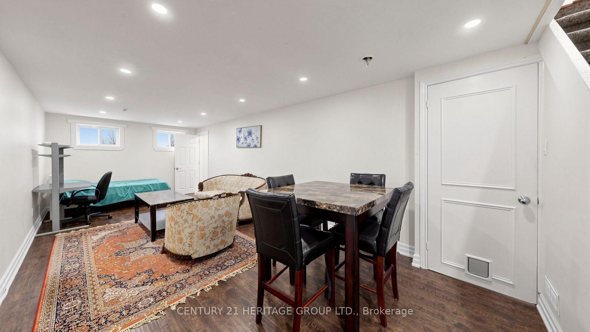Photo 33 of 70 Royal Orchard Boulevard, Markham, Royal Orchard — HOMEH
