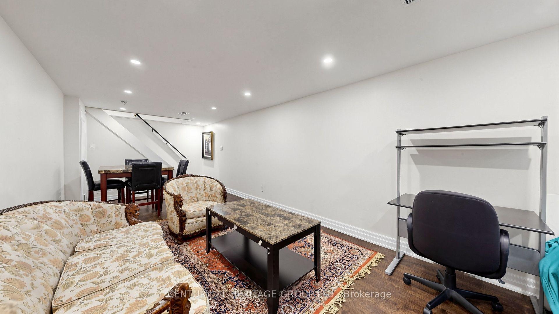Photo 35 of 70 Royal Orchard Boulevard, Markham, Royal Orchard — HOMEH