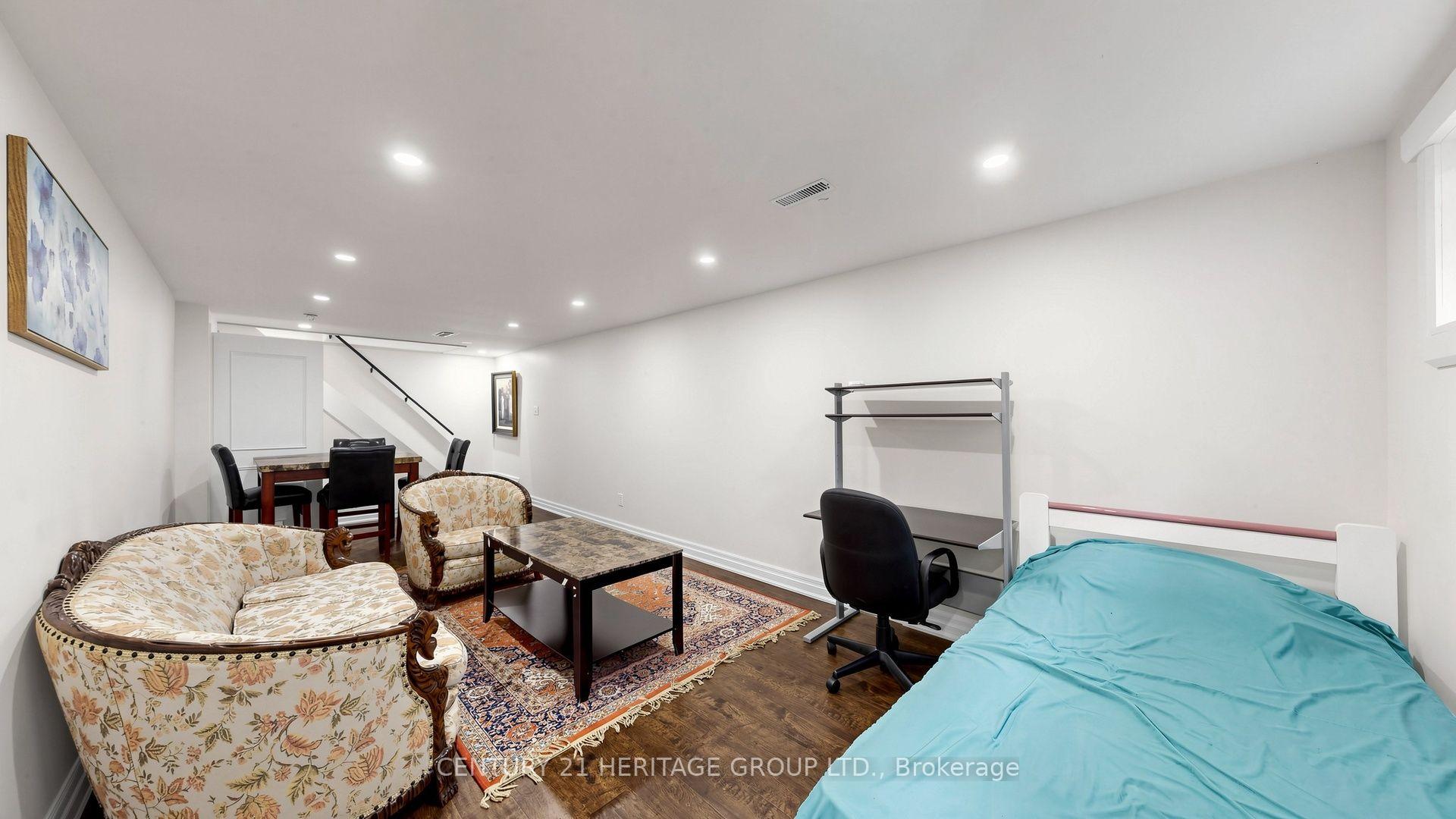 Photo 36 of 70 Royal Orchard Boulevard, Markham, Royal Orchard — HOMEH