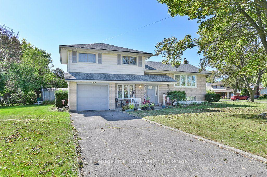 Photo 2 of 145 Leland Drive, Belleville, Belleville Ward — HOMEH