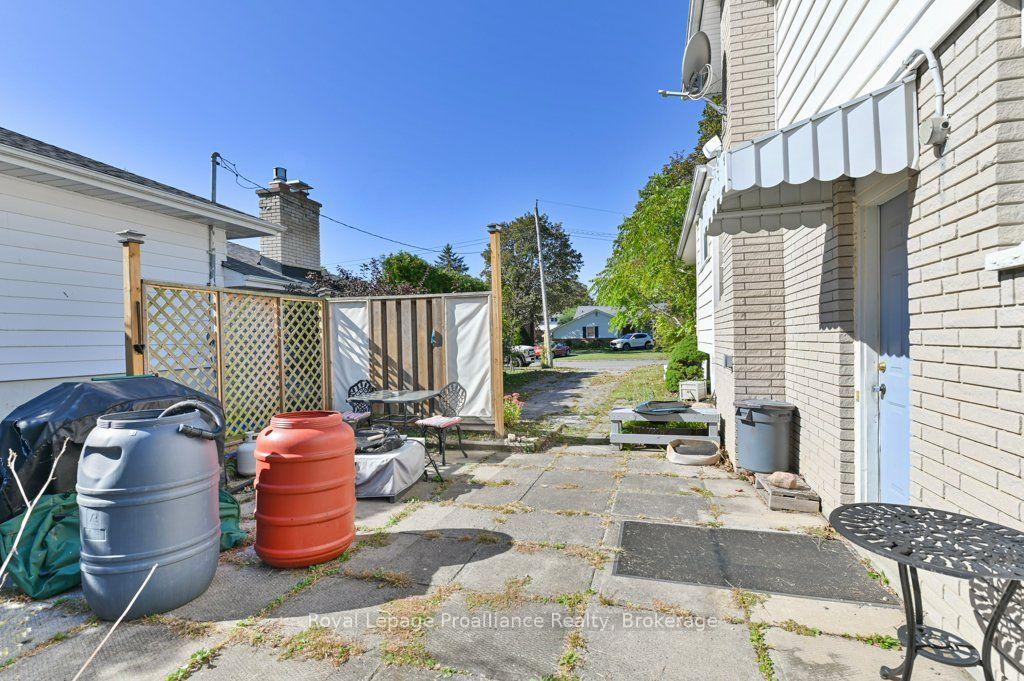 Photo 9 of 145 Leland Drive, Belleville, Belleville Ward — HOMEH