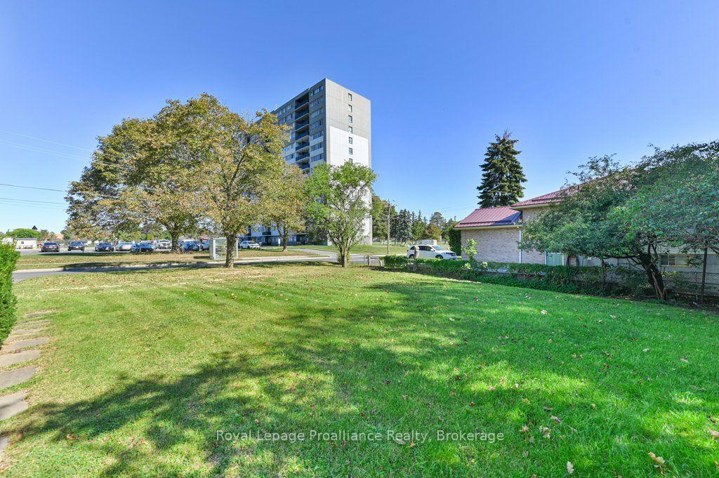 Photo 16 of 145 Leland Drive, Belleville, Belleville Ward — HOMEH