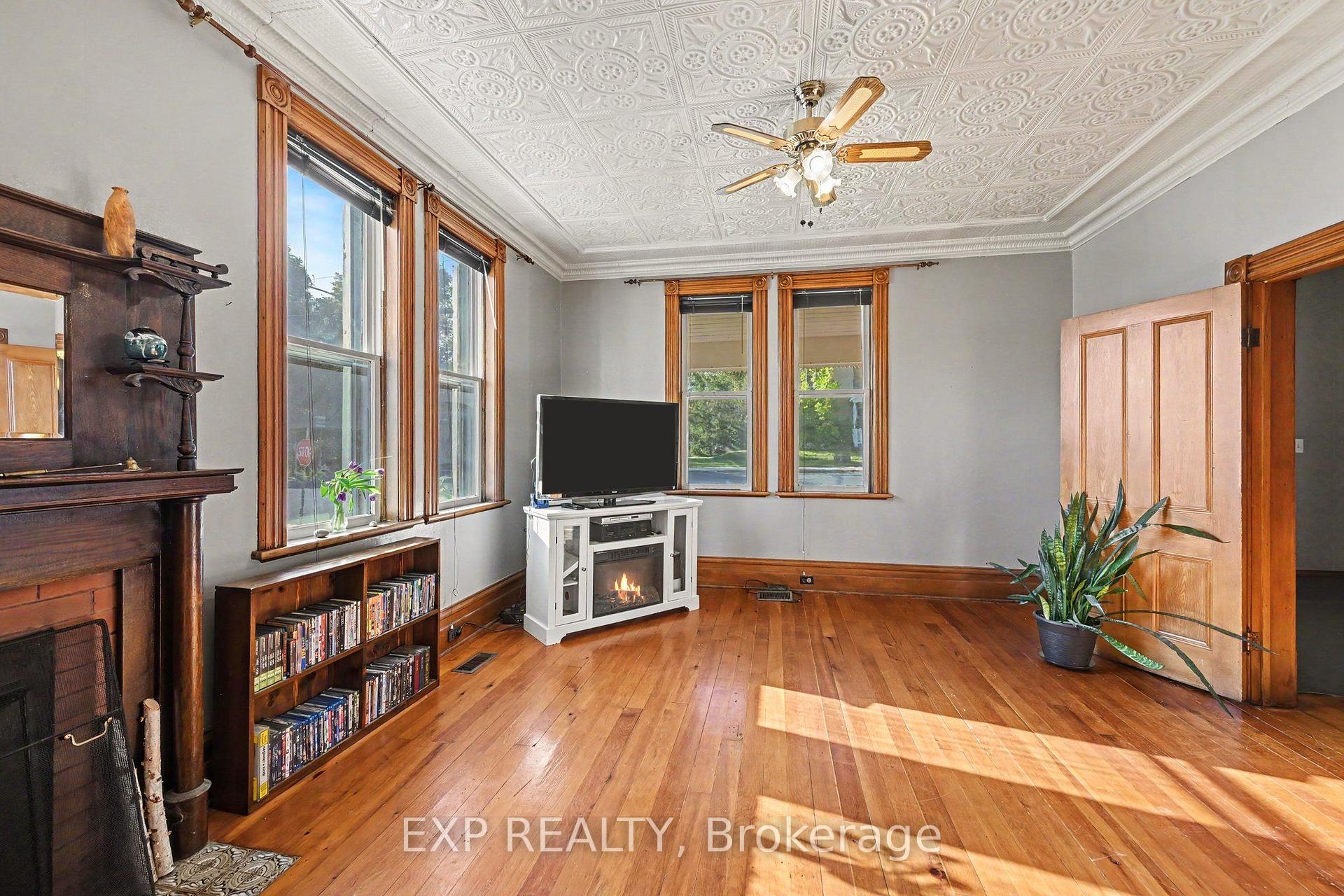 Photo 6 of 122 Clarence Street, Lanark Highlands, Lanark Highlands (Lanark Village) — HOMEH