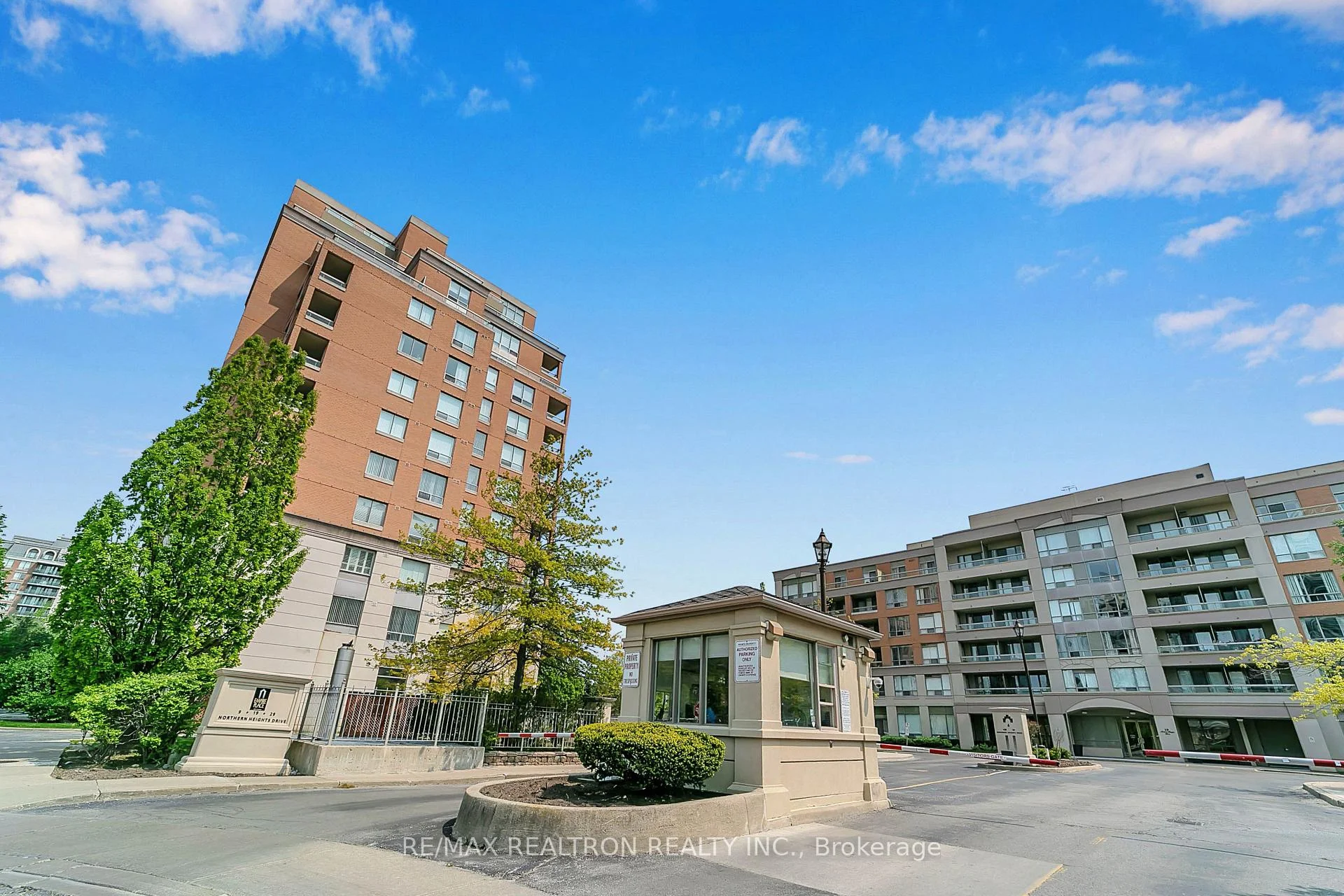 Photo of Unit 615, 29 Northern Hts Drive N