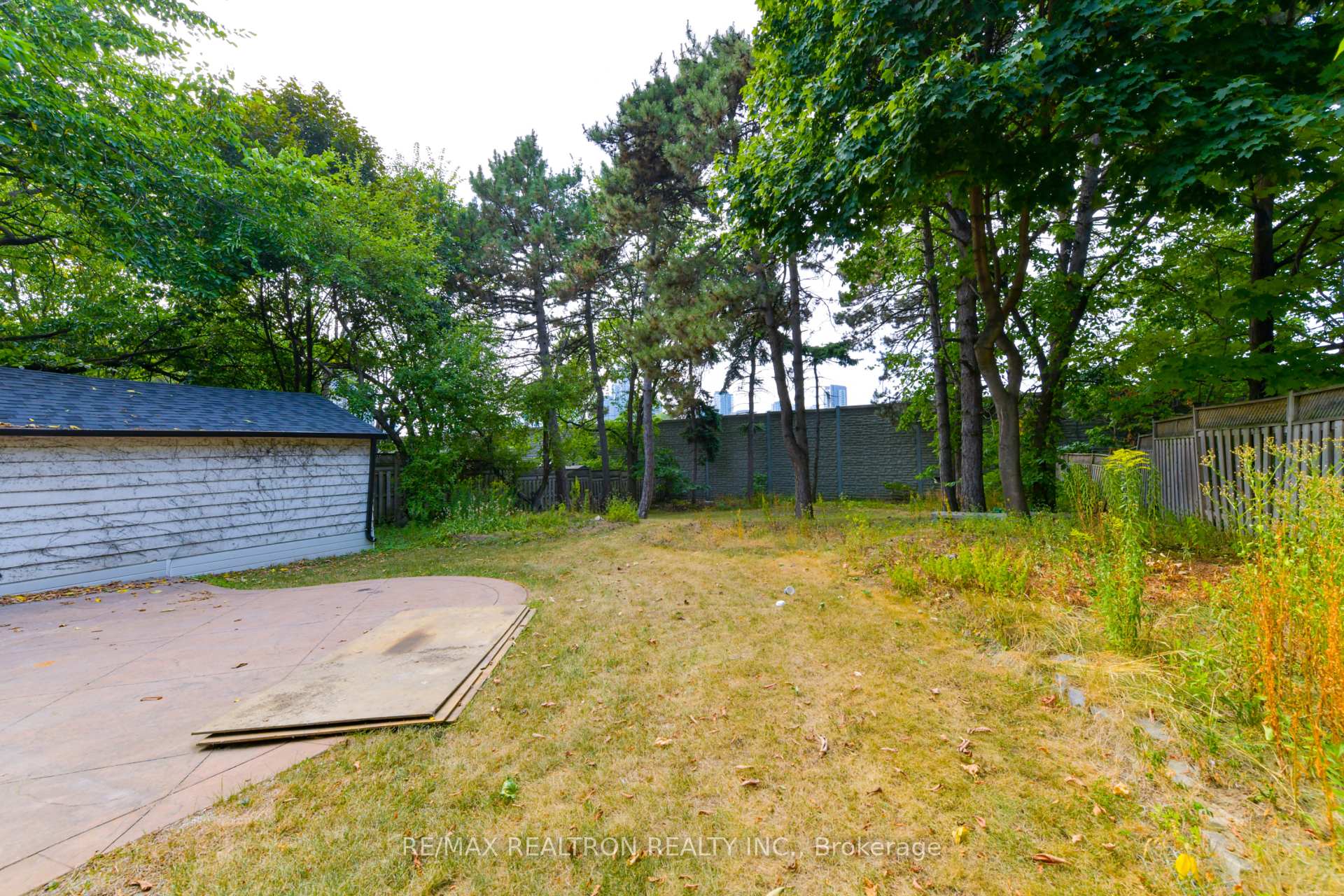 Photo 8 of 150 Upper Canada Drive, North York, St. Andrew-Windfields — HOMEH