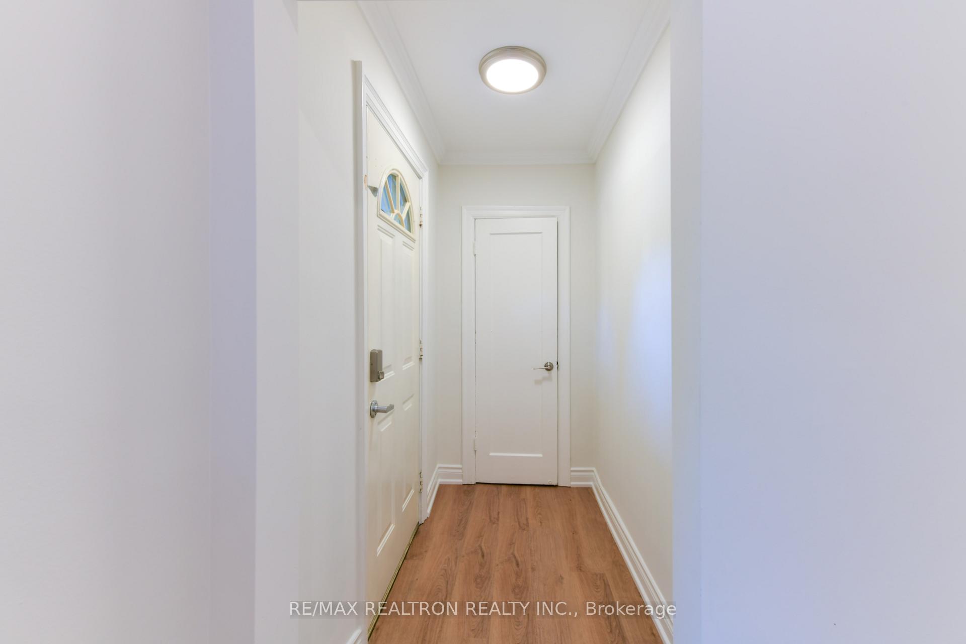 Photo 9 of 150 Upper Canada Drive, North York, St. Andrew-Windfields — HOMEH